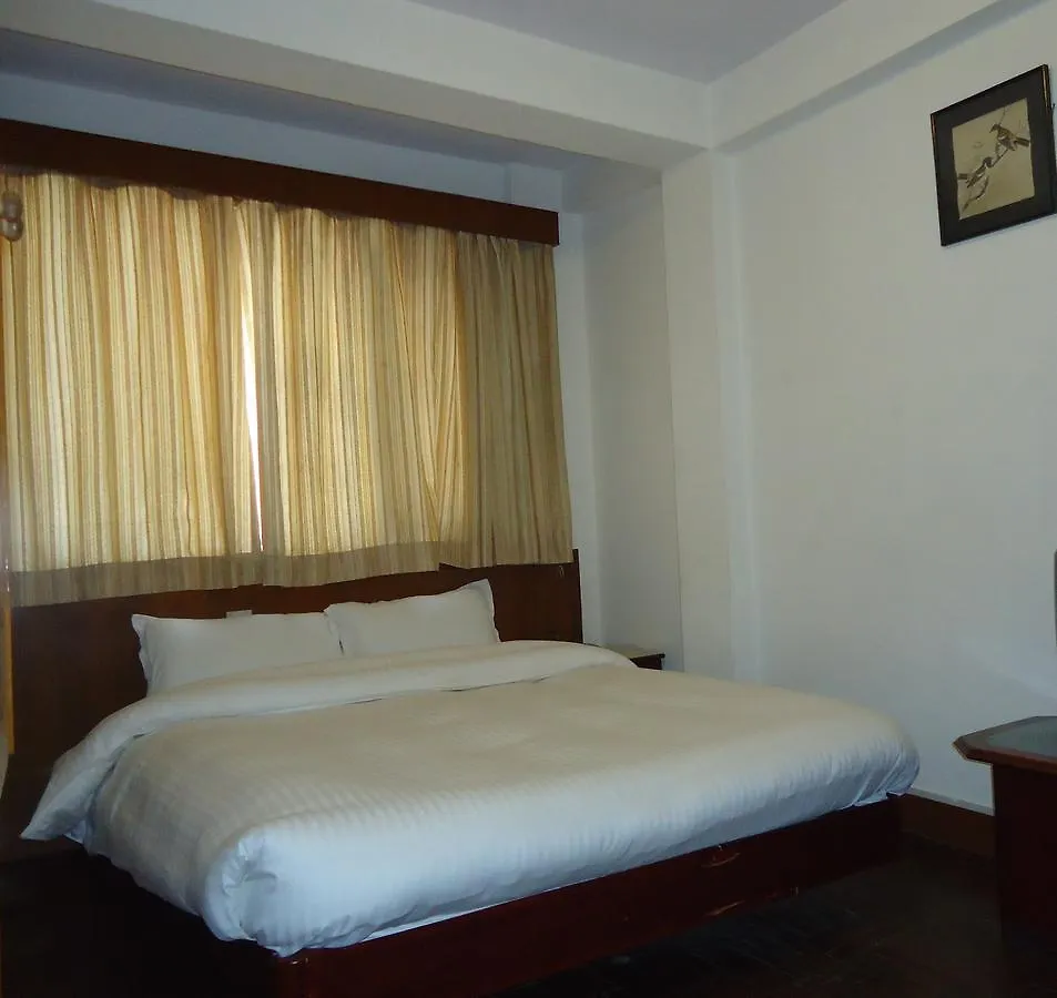 Hotel Earth House Kathmandu 2*,